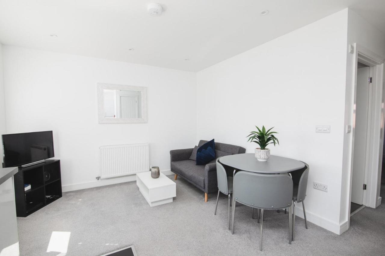 Villa New 2Bd Pontac Flat In The Heart Of Didcot Exterior foto